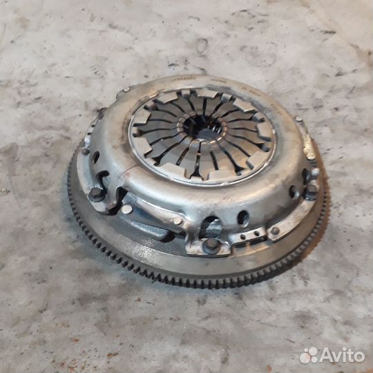 Маховик в сборе двс 1,8 Форд Фокус 1
