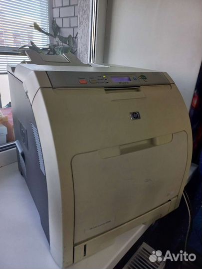 Цветной лазерный принтер HP