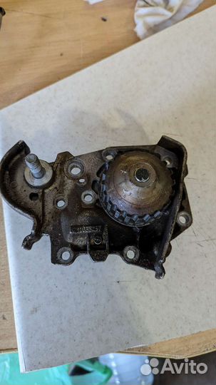 Помпа renault logan 1.6