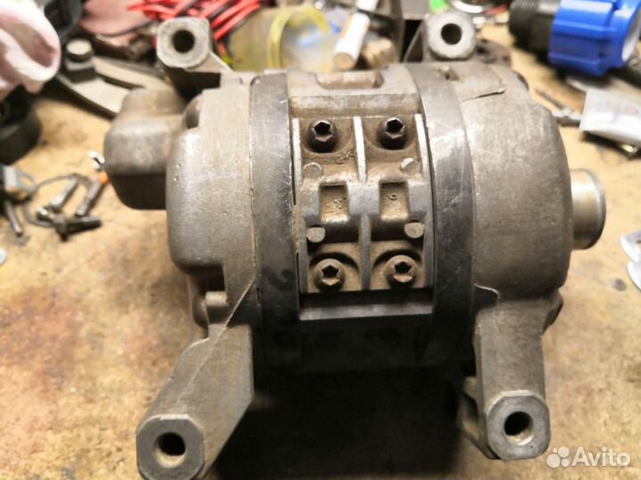 Компрессор кондиционера Isuzu trooper