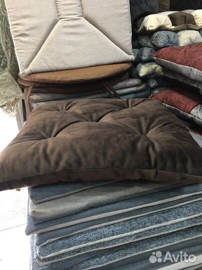 Сидушки на стулья и табуретки