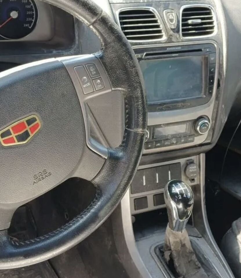 Geely Emgrand EC7: фото владельца