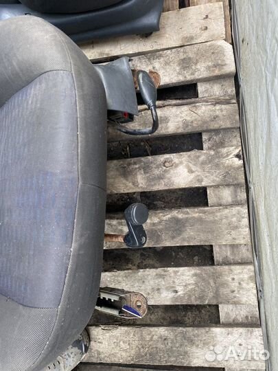 Седень ford focus 1