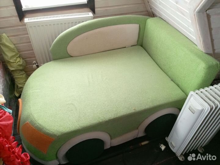 Детский диван машинка