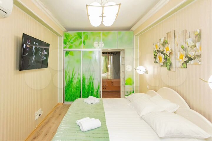 2-к. квартира, 65 м², 1/4 эт.