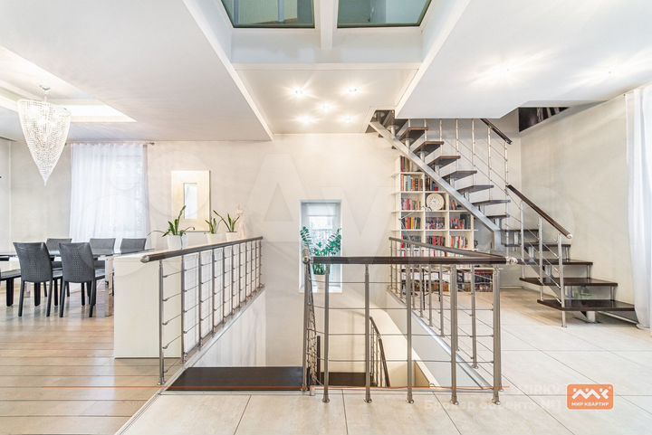 3-к. квартира, 180 м², 2/4 эт.