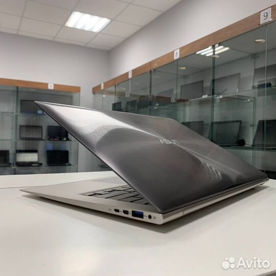 Ультрабук Asus 13.3