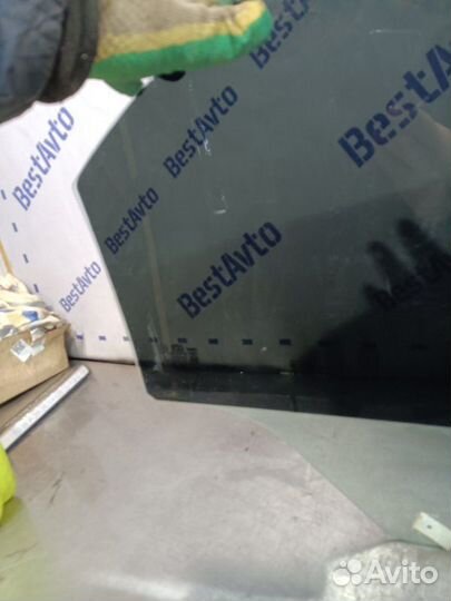 Стекло двери заднее правое Chevrolet Aveo T250 1.4