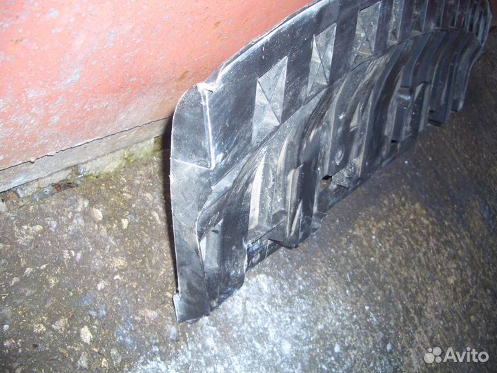 Пыльник переднего бампера Ниссан Х-Трейл с14