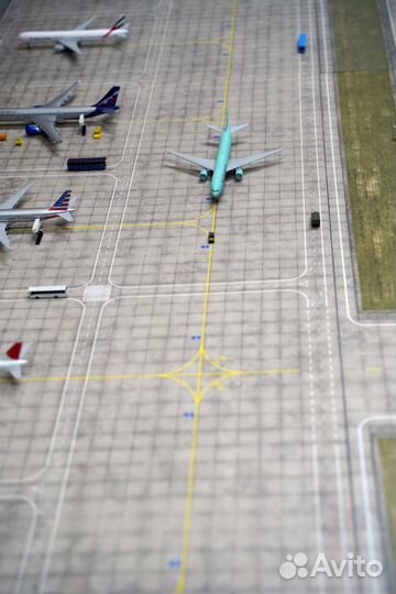 Макет аэропорта со взлётно-посадочной полосой