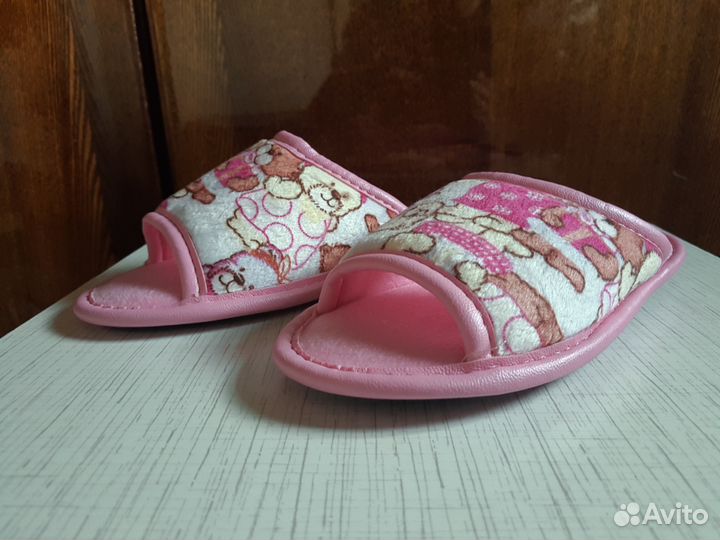 Тапки, босоножки для девочки