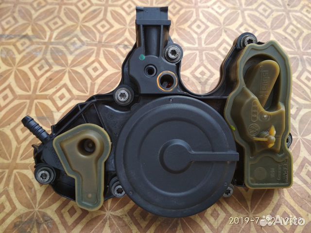 Маслоотделитель 06H103495