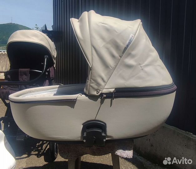 Коляска riko бasic с классической рамой