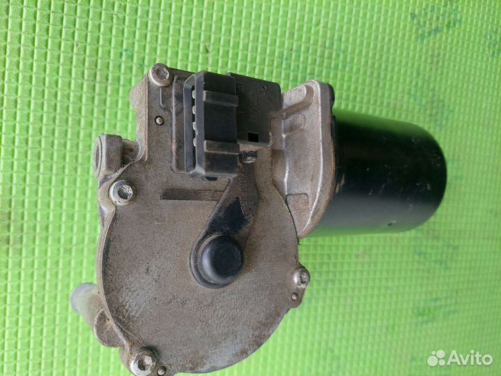 Моторчик стеклоочистителя Volvo XC90 1