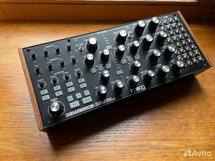 Moog subharmonicon
