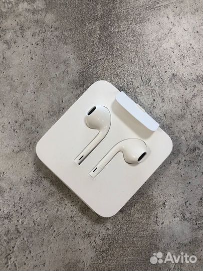 Оригинальные наушники EarPods из комплекта iPhone