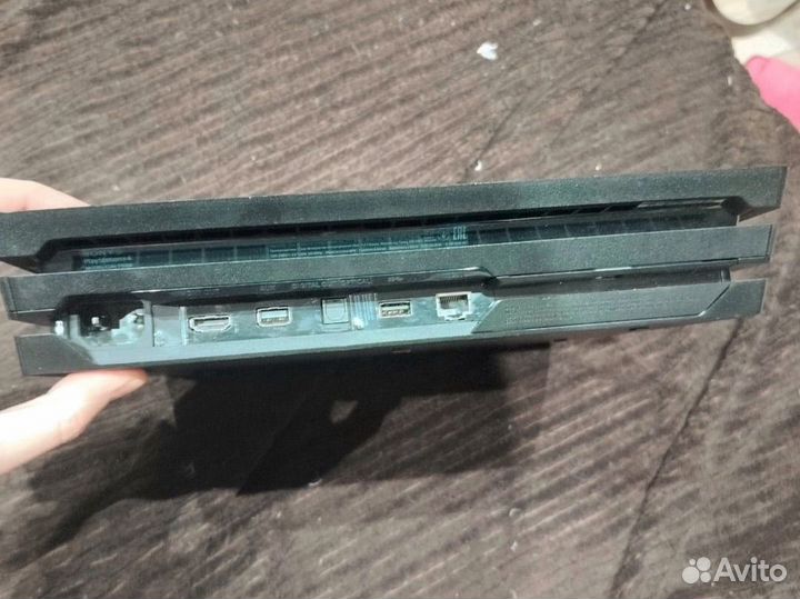Sony playstation 4 pro 1tb+2 геймпада