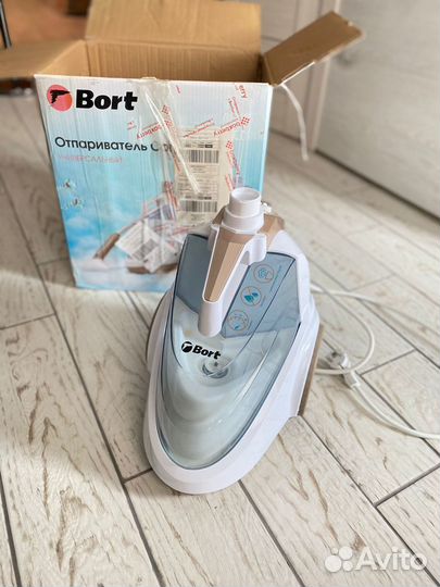 Отпариватель для одежды Bort