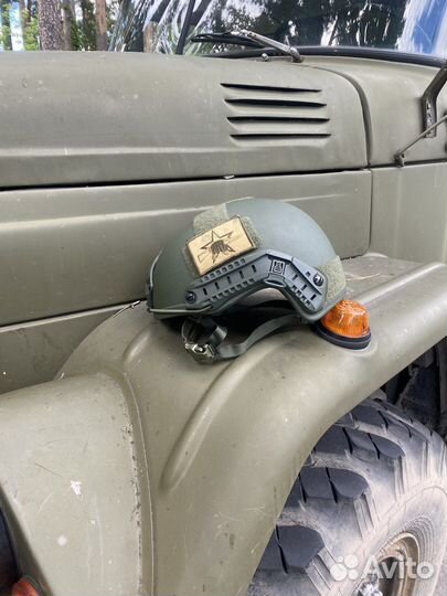Военный шлем тактический