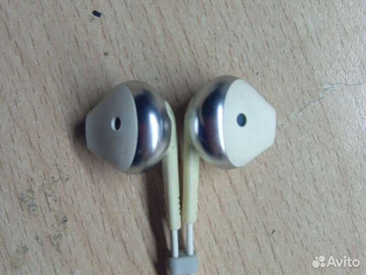 Наушники JBL