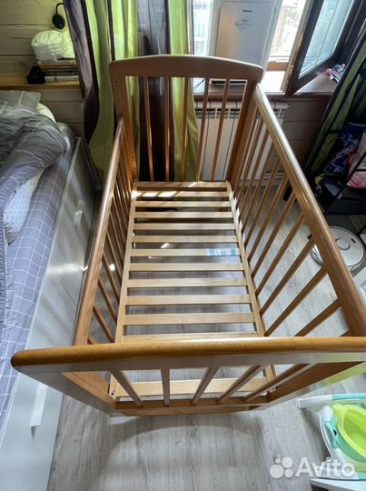 Детская деревянная кроватка