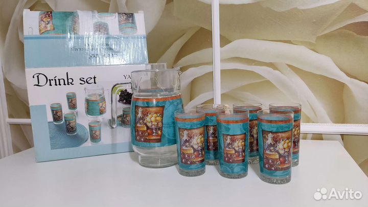 Набор кувшин и стаканы