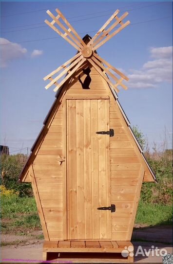 Дачный туалет деревянный
