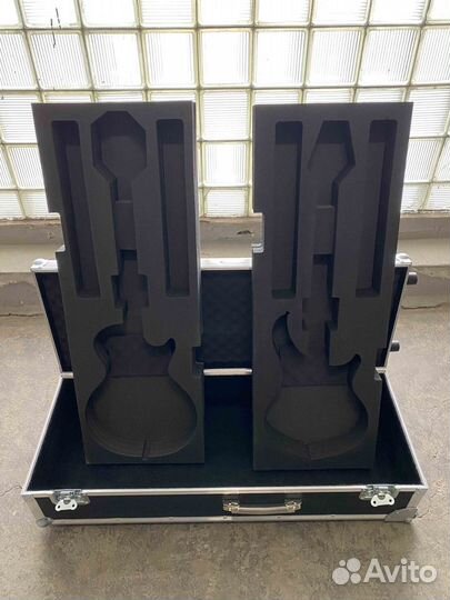 Кейс на колесах для 2-х электрогитар