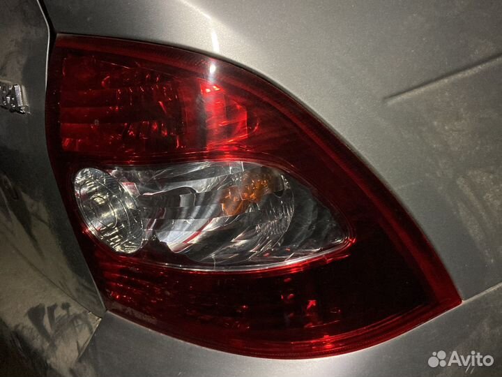 Задний правый фонарь лада приора
