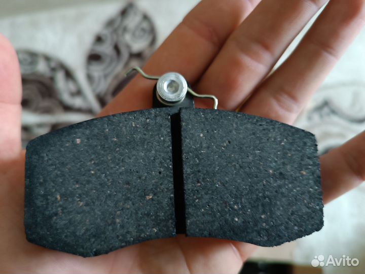 Новые передние тормозные колодки на ваз 2108
