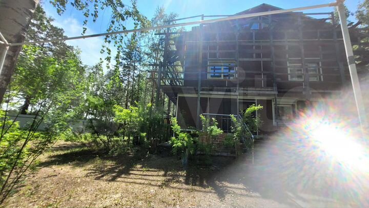 Дом 300 м² на участке 20 сот.