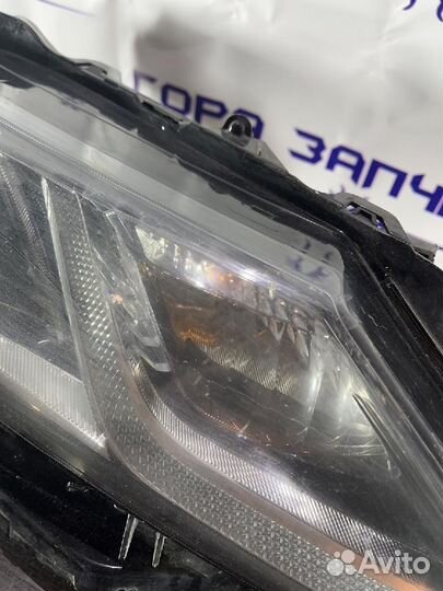 Фара правая Toyota Camry