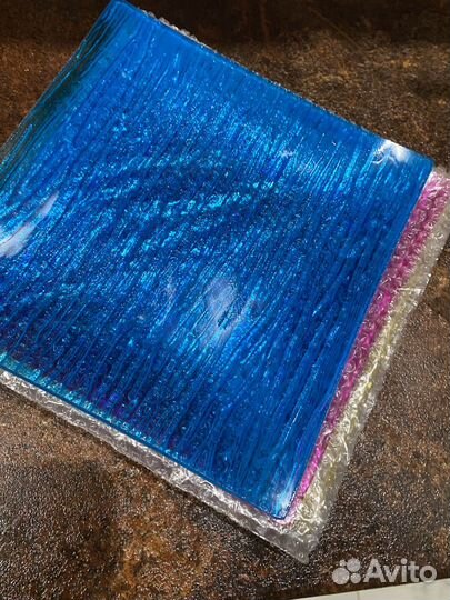 Набор цветных тарелок из толстого стекла