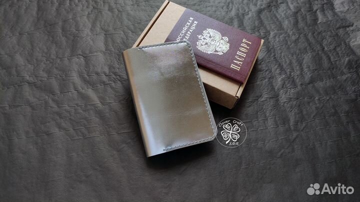 Обложка на паспорт кожаная