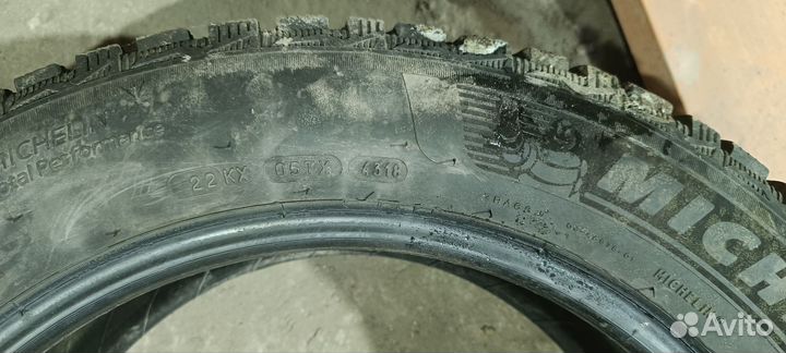 Michelin X-Ice North 4 215/60 R17