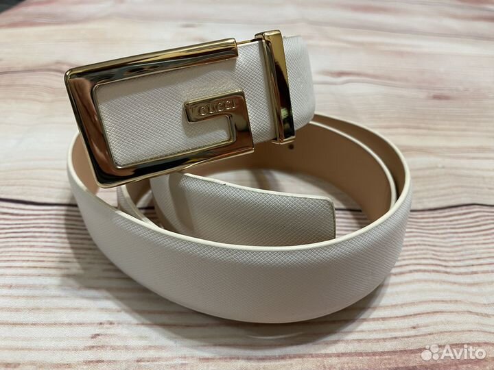 Белый кожаный ремень. Размер 115