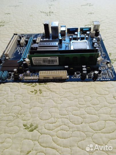 Материнская плата с процессором 4хядерный 2,5