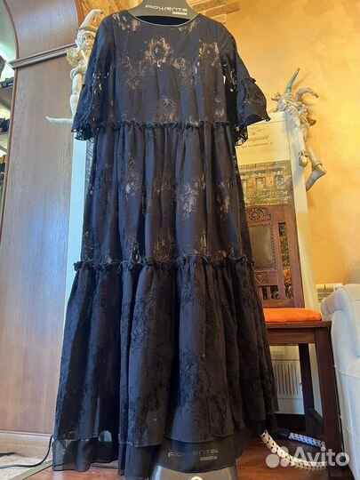 Дизайнерское платье