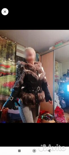 Куртка демисезонная женская 42 с капюшоном