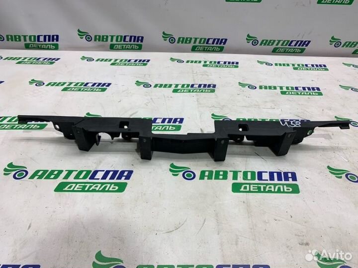 Накладка замка капота передняя Opel Astra J