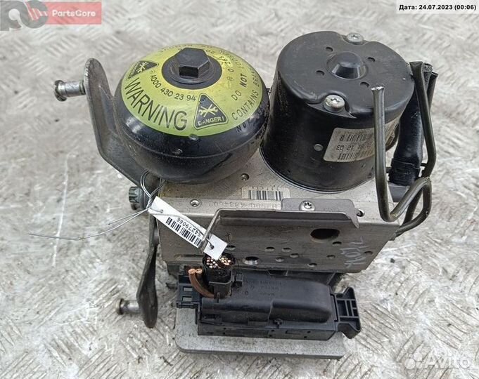 Блок управления тормозами/насос ABS Mercedes-Benz