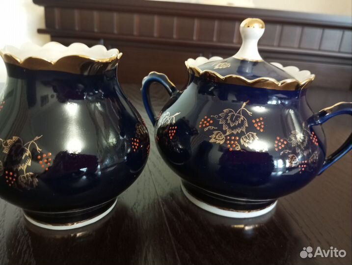 Сахарница, молочник, сервиз, стаканы-сапожки