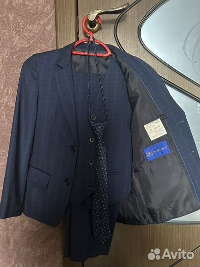 Школьный костюм тройка