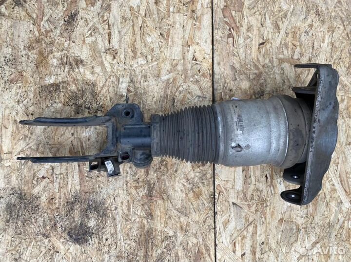 Пневмостойка передняя левая Porsche Cayenne 955