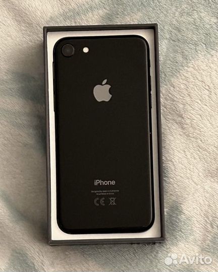 iPhone 8, 64 ГБ