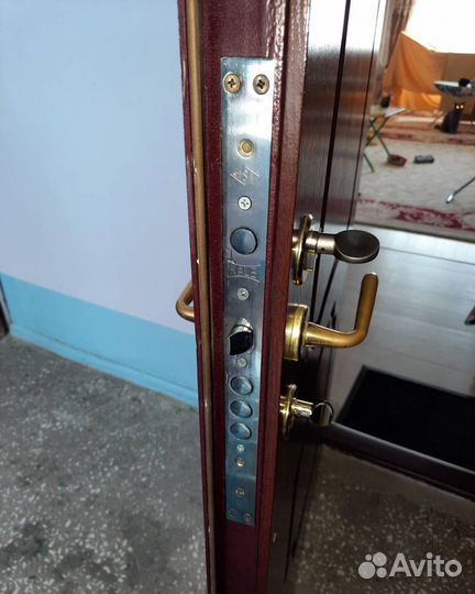 Вскрытие замков дверей и автомобилей