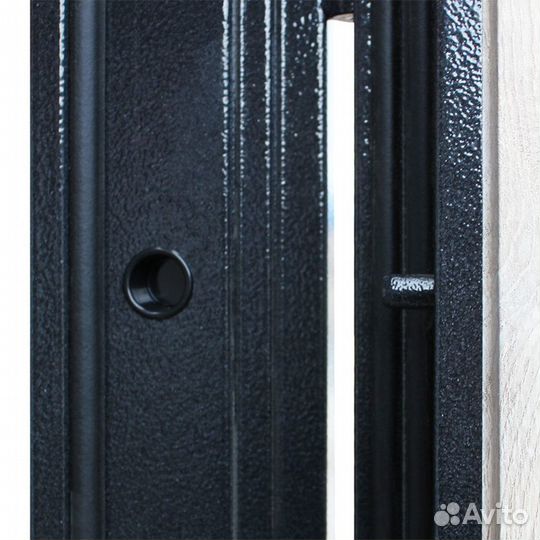 Входная дверь 