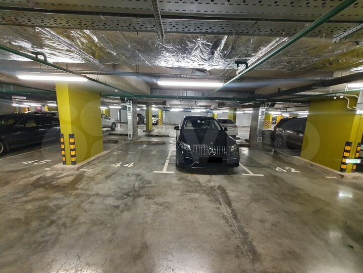 Машиноместо, 15 м²