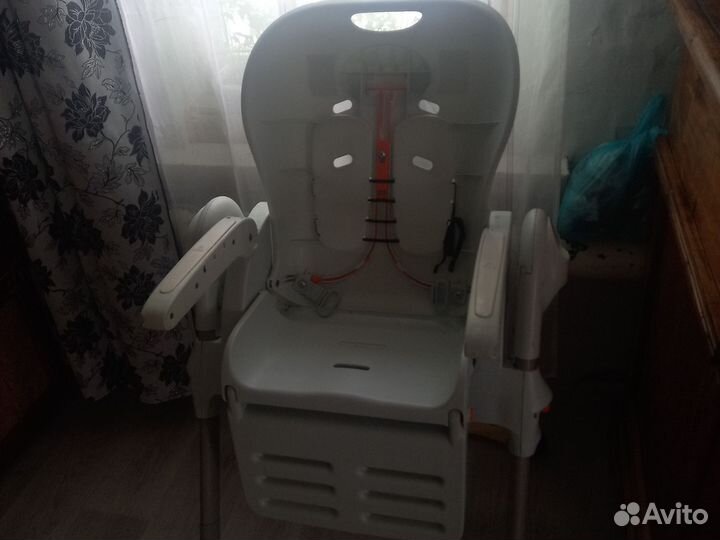 Стульчик для кормления chicco