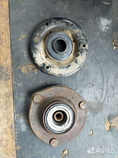 Передняя левая опора Lexus ES